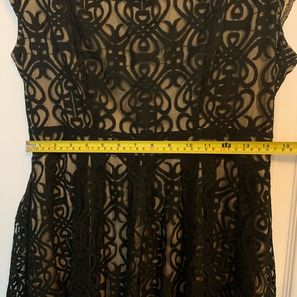 ‼️3/$30‼️ Tan and black dress - Picture 4 of 4